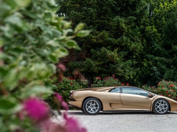 Lamborghini Diablo - historia kultowego superauta z okazji 30. urodzin